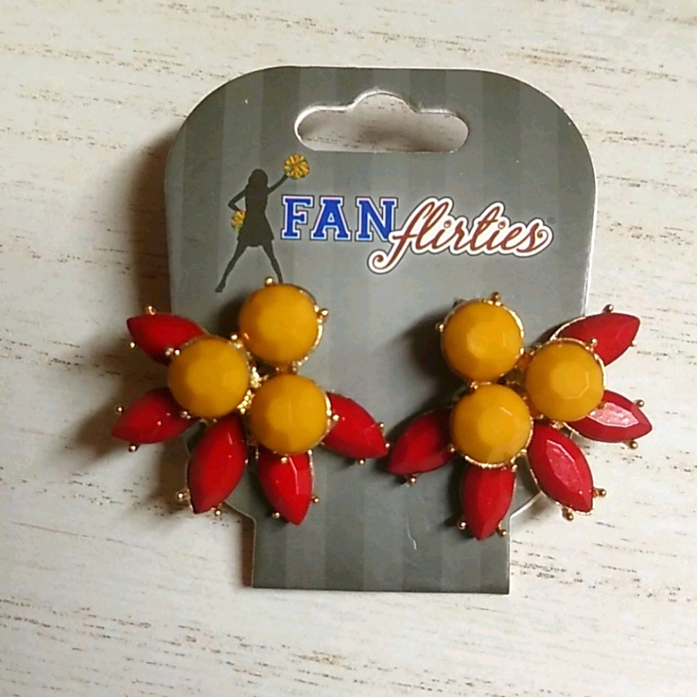 😻 3 For $15 Garnet & Gold Burst Studs